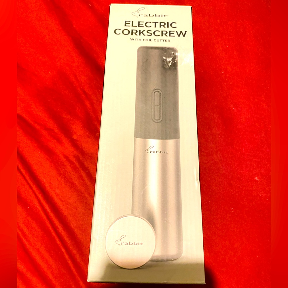 NWT: RABBIT - AUTOMATIC ELECTRIC CORKSCREW WITH FOUL CUTTER